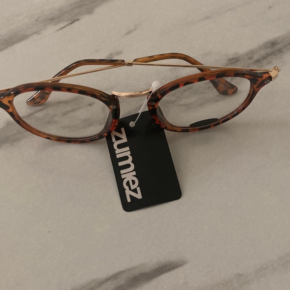 ME Makeover Essentials Tortoise Oval Glasses with Gold Bridge - Picture 4 of 16
